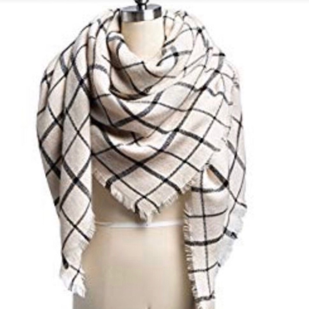 Plaid Black Scarf